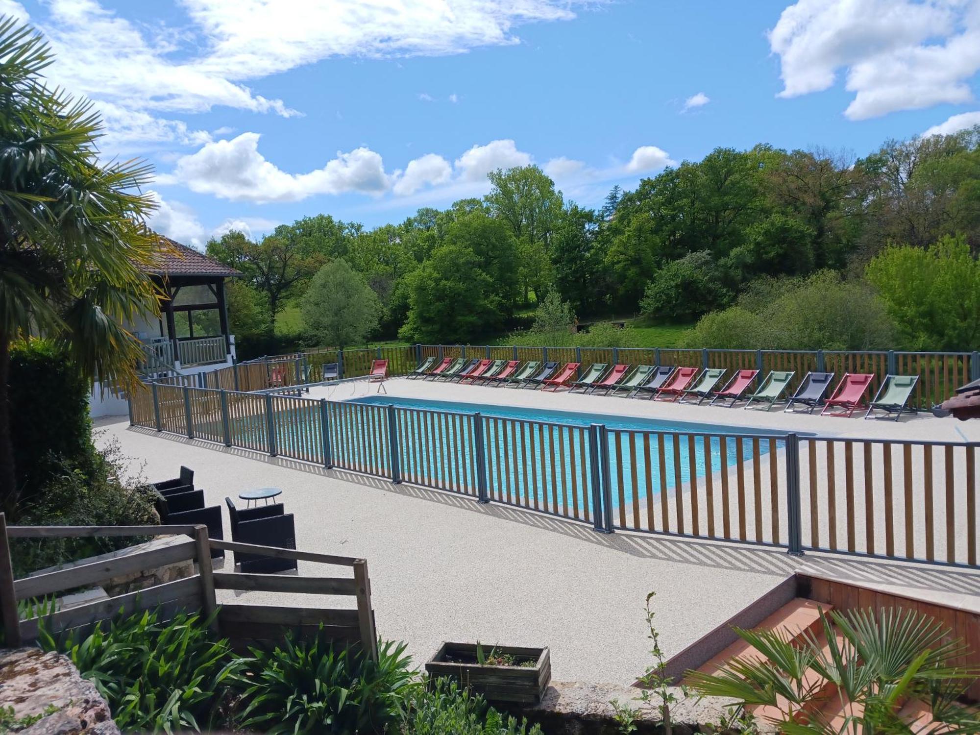 Camping Domaine Papillon Reyrevignes  Extérieur photo